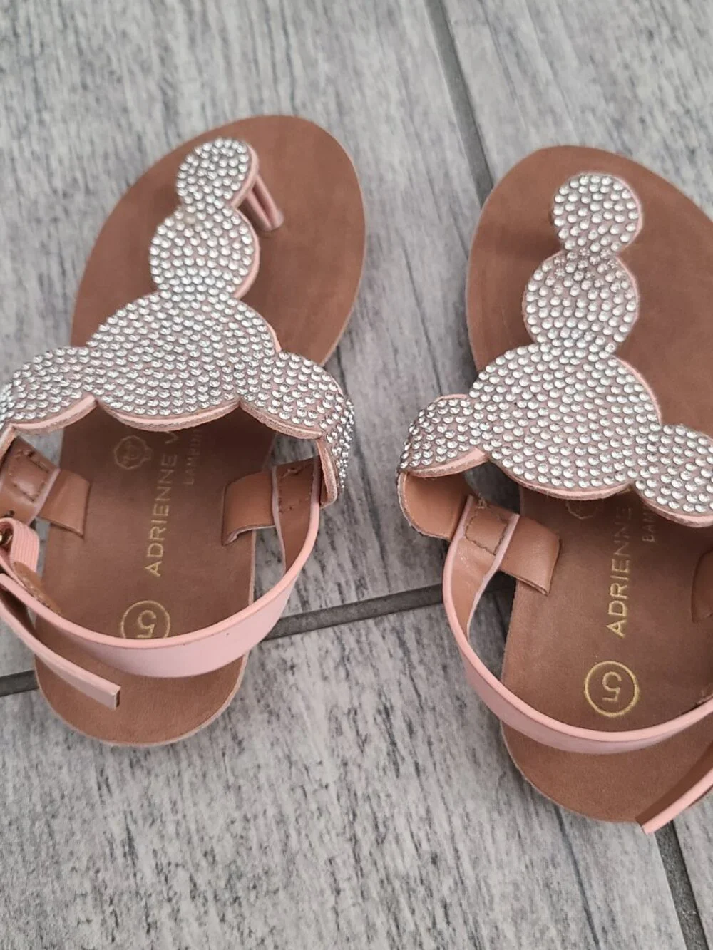 Adrienne Vittadini Girls Pink & Brown Rhinestone Thong Sandals Size 5